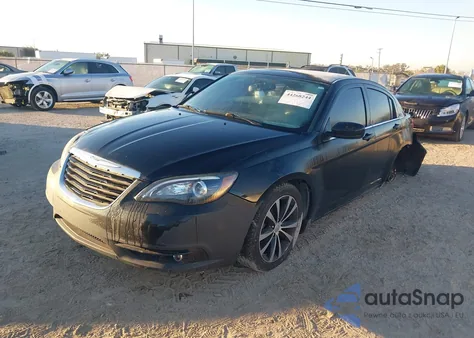 2012 Chrysler 200 Touring z USA, uszkodzony, nr VIN 1C3CCBBG6CN304794